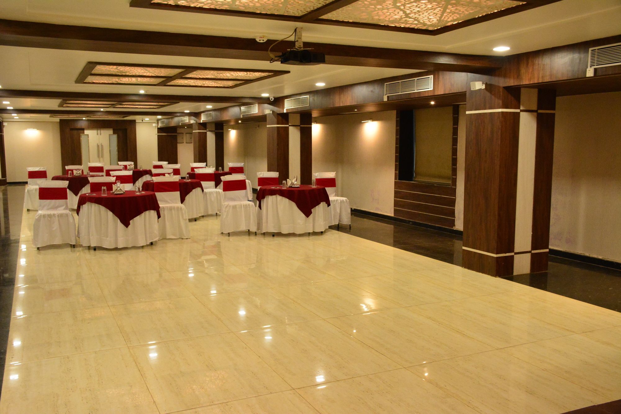 The Suncity Hotel Bhubaneswar Exterior photo